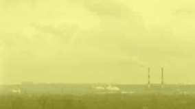 horizonte-with-a-plant-pipes-on-the-horizon