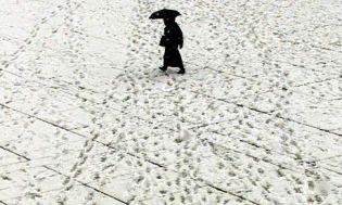 footprints-in-the-snow-001