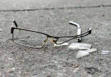 1216vsm_pvogelTips_brokenGlasses